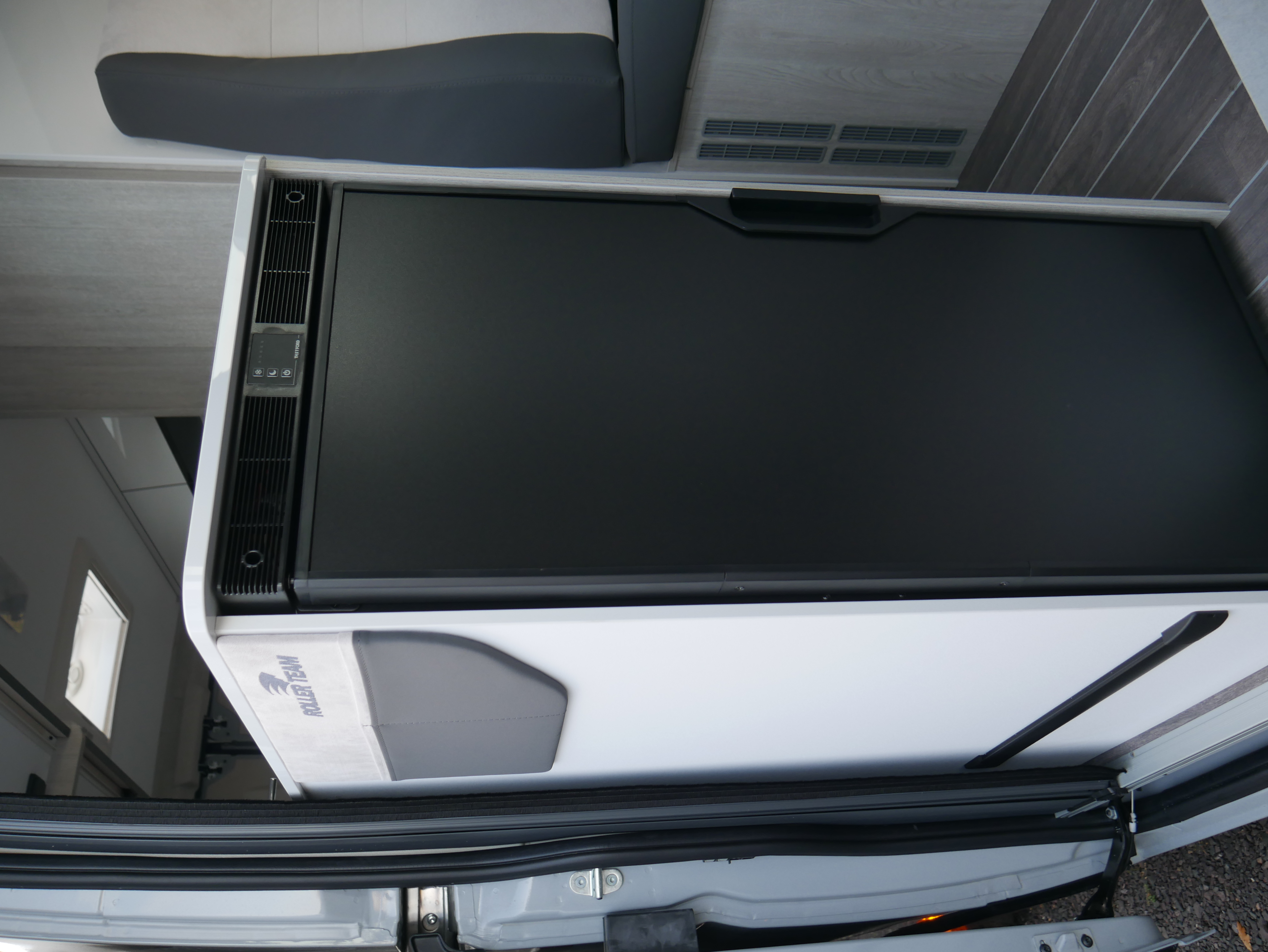 Wohnmobil-Verkauf: Wohnmobil/Kastenwagen Roller Team Livingstone Duo Go M+S Reifen Alpine Neufahrzeug sofort verfügbar