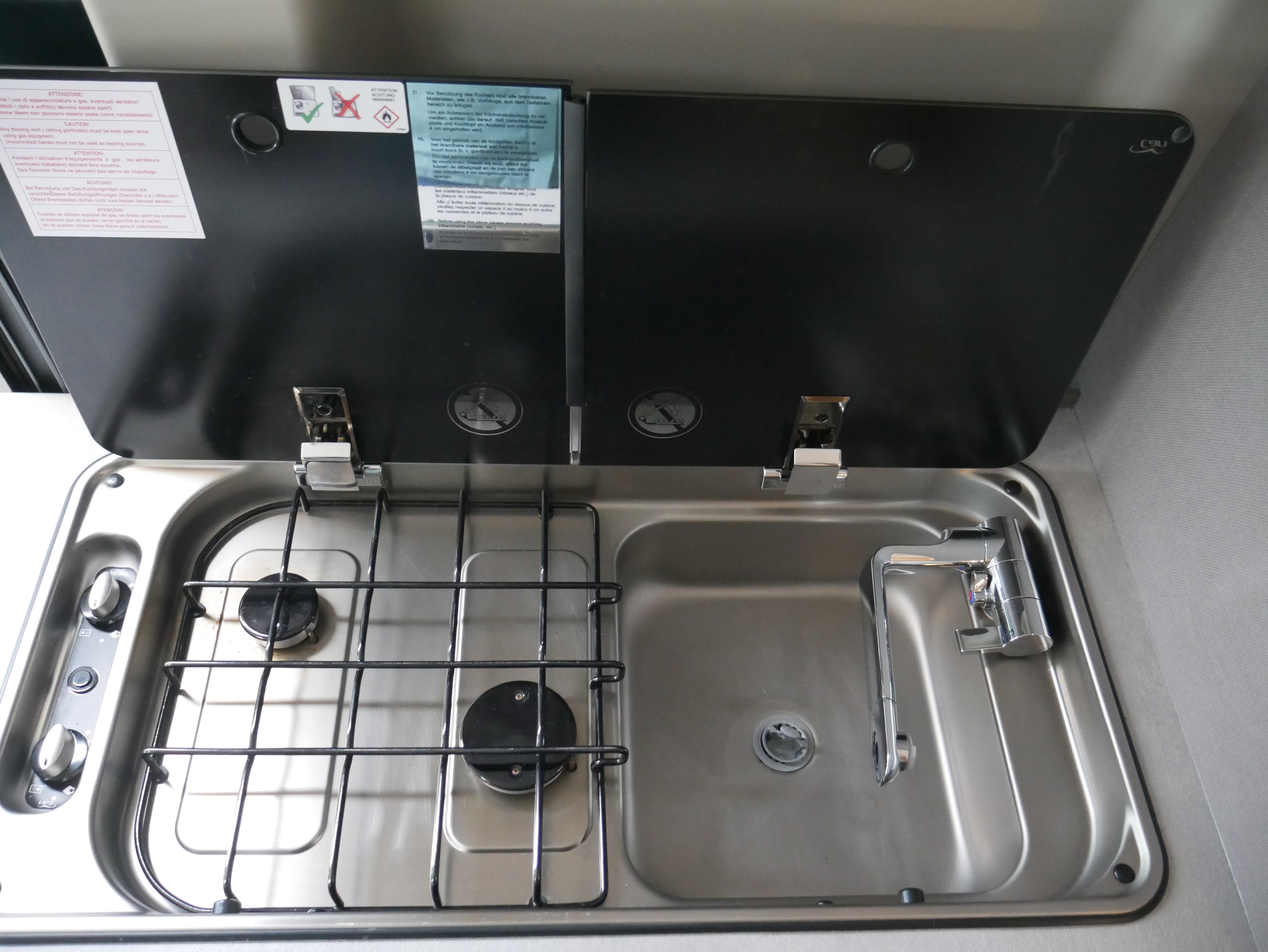 Wohnmobil-Verkauf: Wohnmobil/Kastenwagen ETRUSCO CV 640 PB mit höhenverstellbarem Bett im Heckbereich, M + S Reifen mit Alpine, Gebrauchtfahrzeug sofort verfügbar