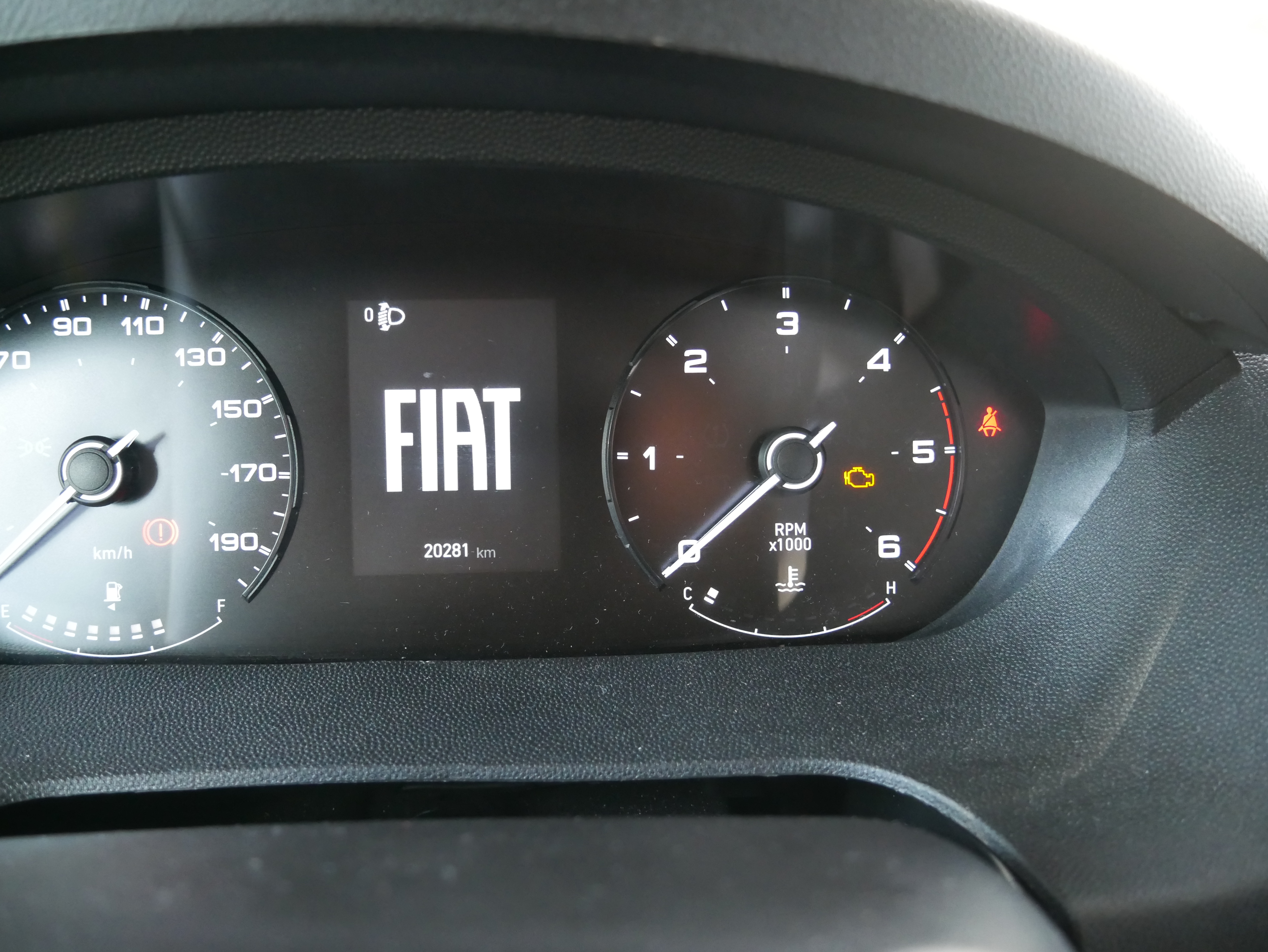 Wohnmobil-Verkauf: Wohnmobil ETRUSCO A 7300 DB Gebrauchtfahrzeug Sat-TV/ Markise/ Multimedia sofort verfügbar