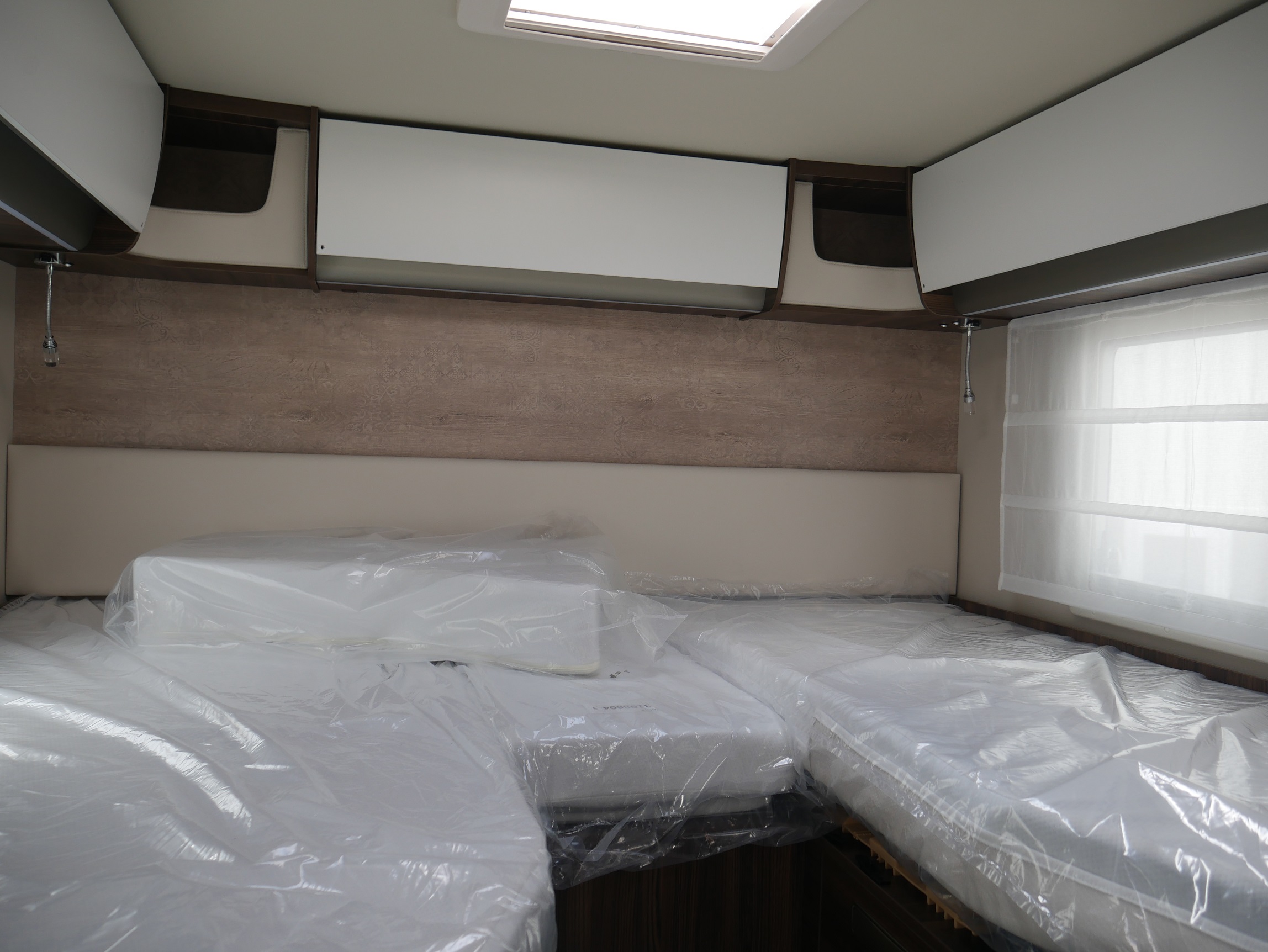 Wohnmobil-Verkauf: Wohnmobil LAIKA Ecovip L 2009 Automatik Neufahrzeug, M+S Reifen Alpine, sofort verfügbar