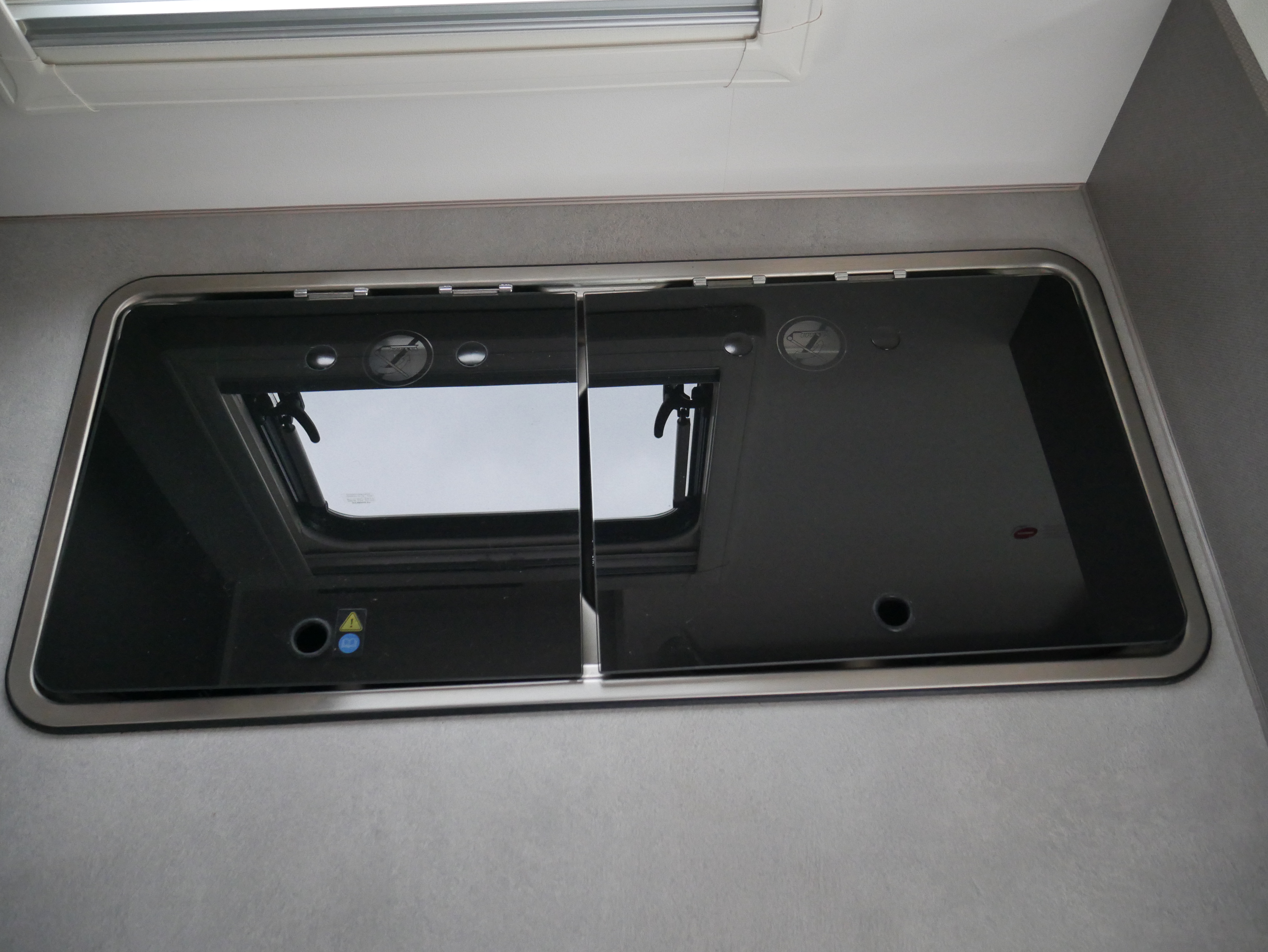 Wohnmobil-Verkauf: Wohnmobil ETRUSCO T 6.9 SB Base mit Hubbett, Automatik, M+S Reifen Alpine, Gebrauchtfahrzeug sofort verfügbar