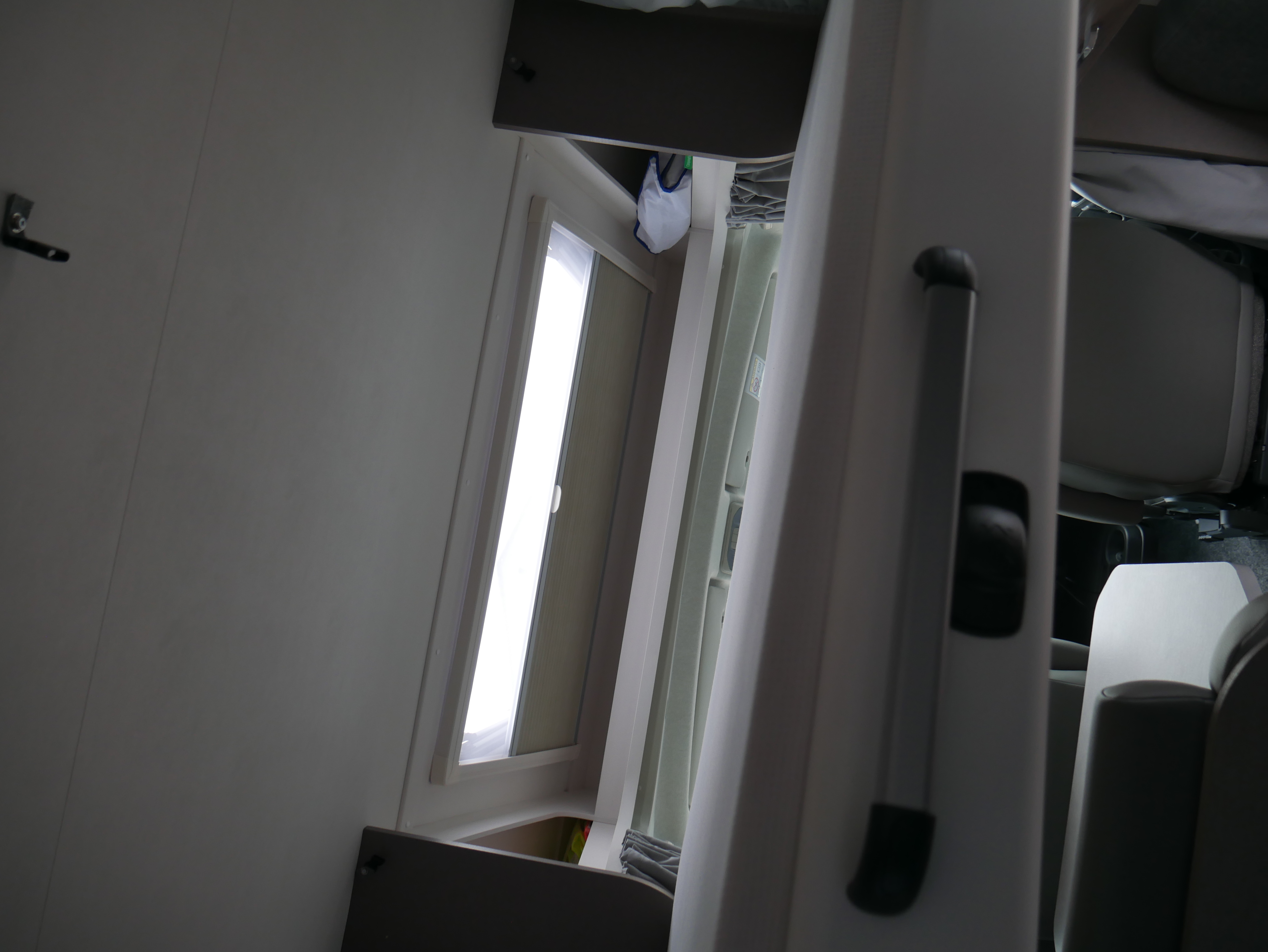 Wohnmobil-Verkauf: Wohnmobil ETRUSCO T 6.9 SB Base mit Hubbett, Automatik, M+S Reifen Alpine, Gebrauchtfahrzeug sofort verfügbar