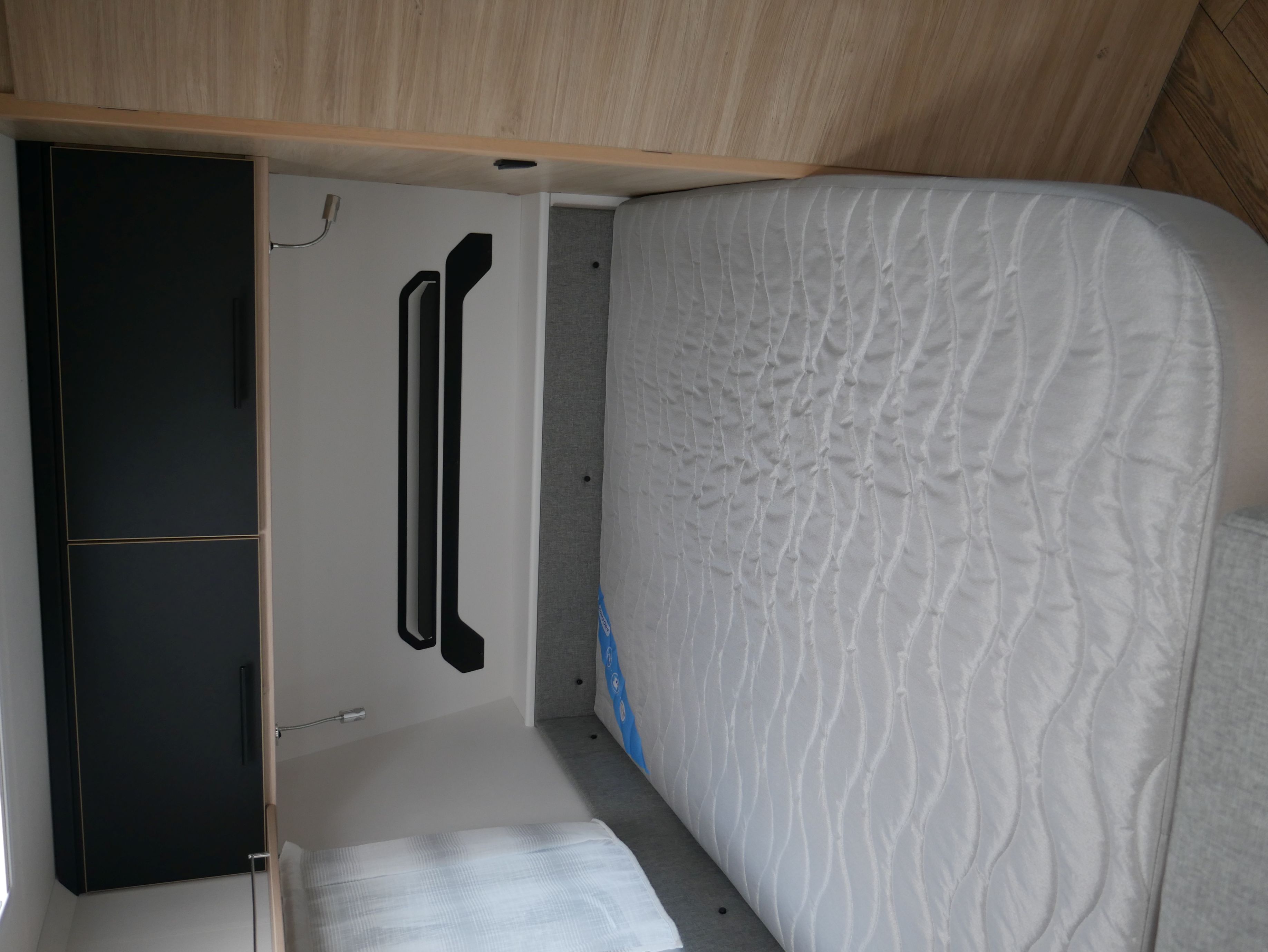 Caravan-Verkauf: Wohnwagen Sterckeman 410 CP Sport Edition inkl. aller Pakete Gebrauchtfahrzeug sofort verfügbar