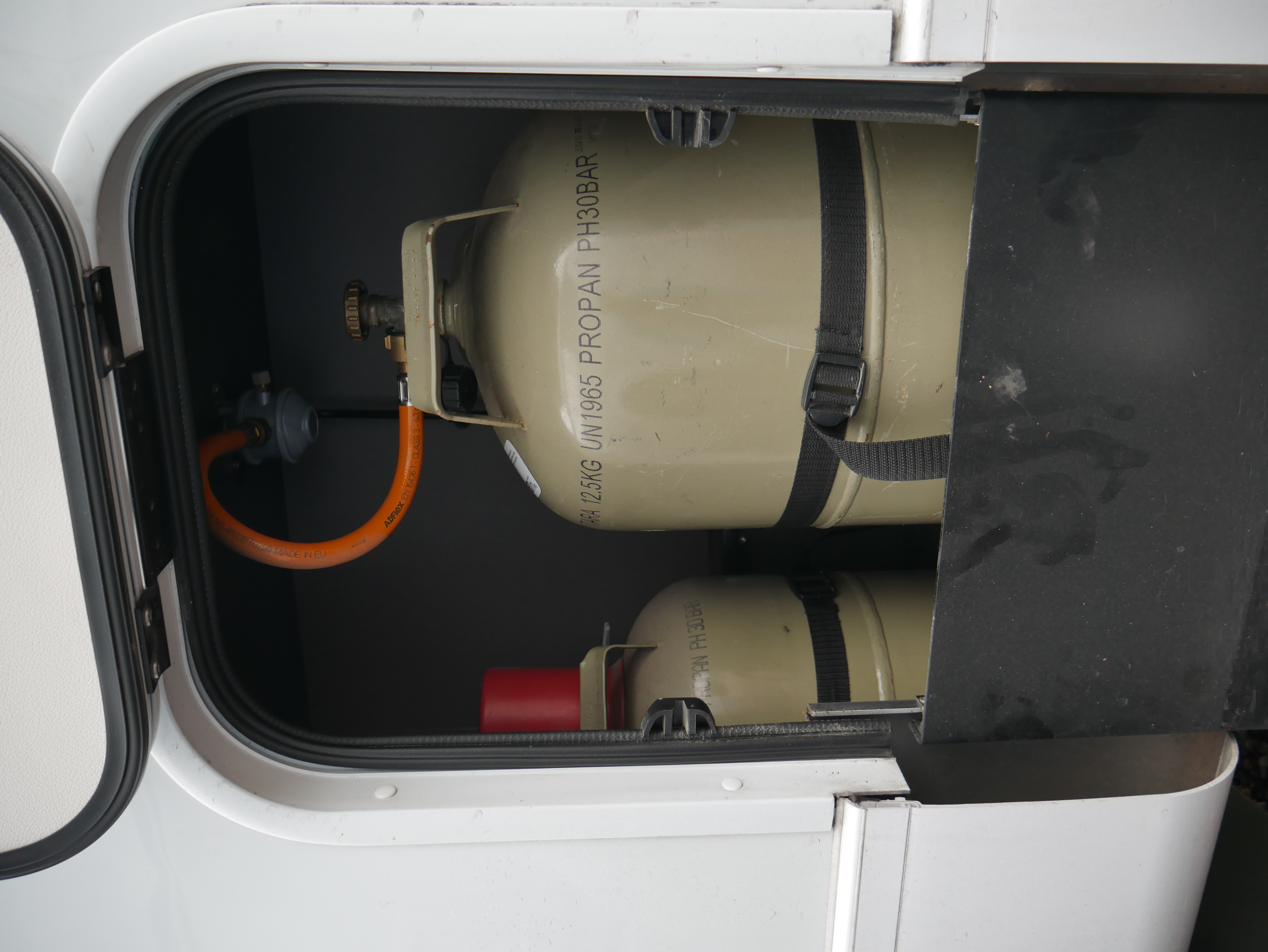 Wohnmobil-Verkauf: Wohnmobil Etrusco T 7400 QBC -Queensbett- Automatik 180 PS, Hubbett, M+S Reifen Alpine, Gebrauchtfahrzeug sofort verfügbar