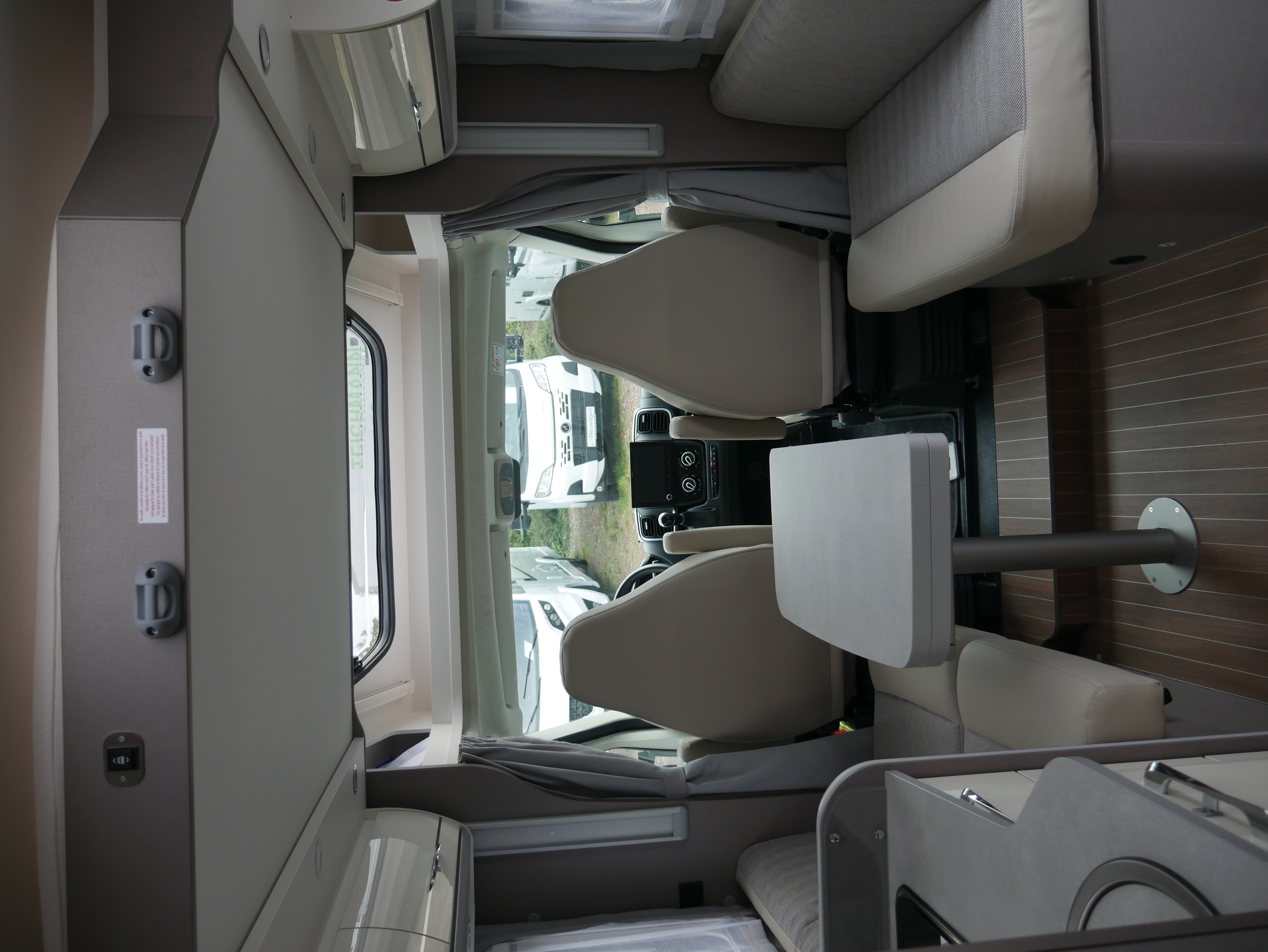 Wohnmobil-Verkauf: Wohnmobil Etrusco T 7400 QBC -Queensbett- Automatik 180 PS, Hubbett, M+S Reifen Alpine, Gebrauchtfahrzeug sofort verfügbar