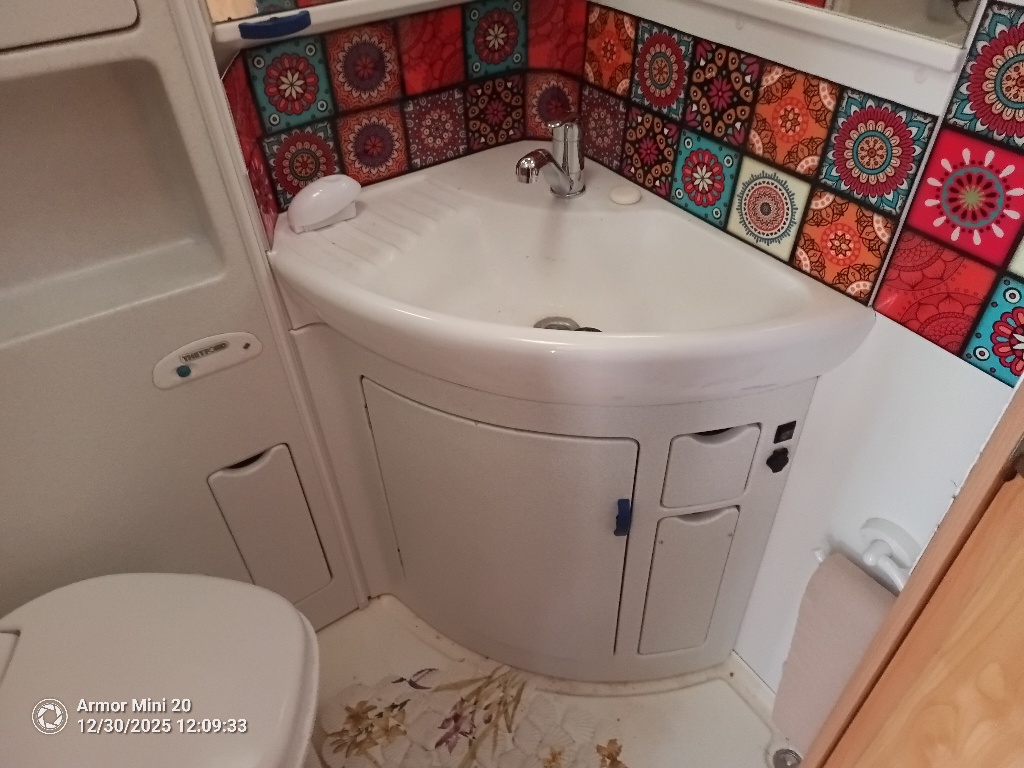 Wohnmobil-Verkauf: Hymer E700