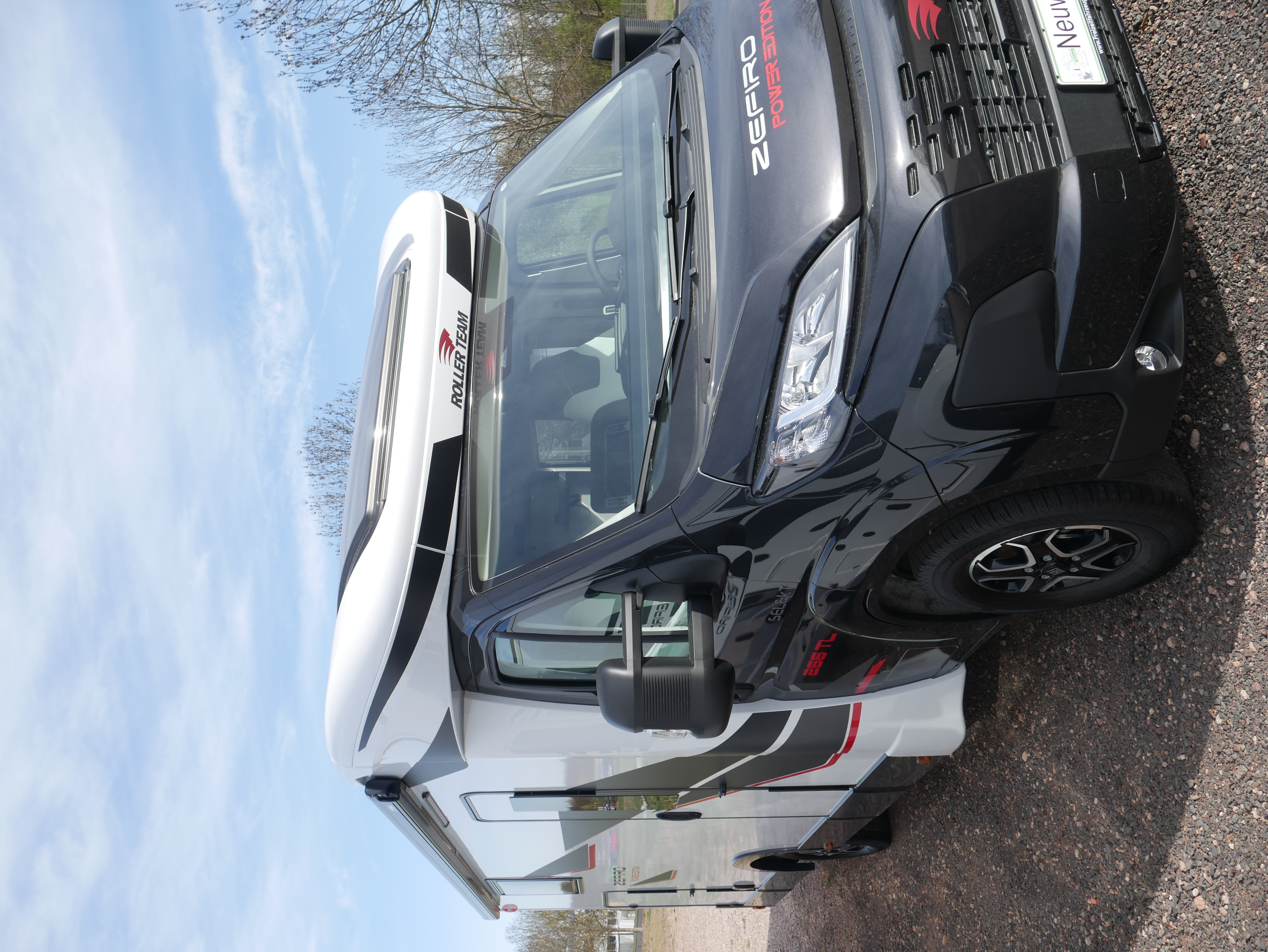 Caravandealer - Thüringen Süd - Freizeitfahrzeuge-Teichmann Wohnmobil Roller Team Zefiro 266 TL Power Edition Neufahrzeug Automatik 180 PS, 2 x Lithium Batterien, 400 Watt Solar demnächst verfügbar