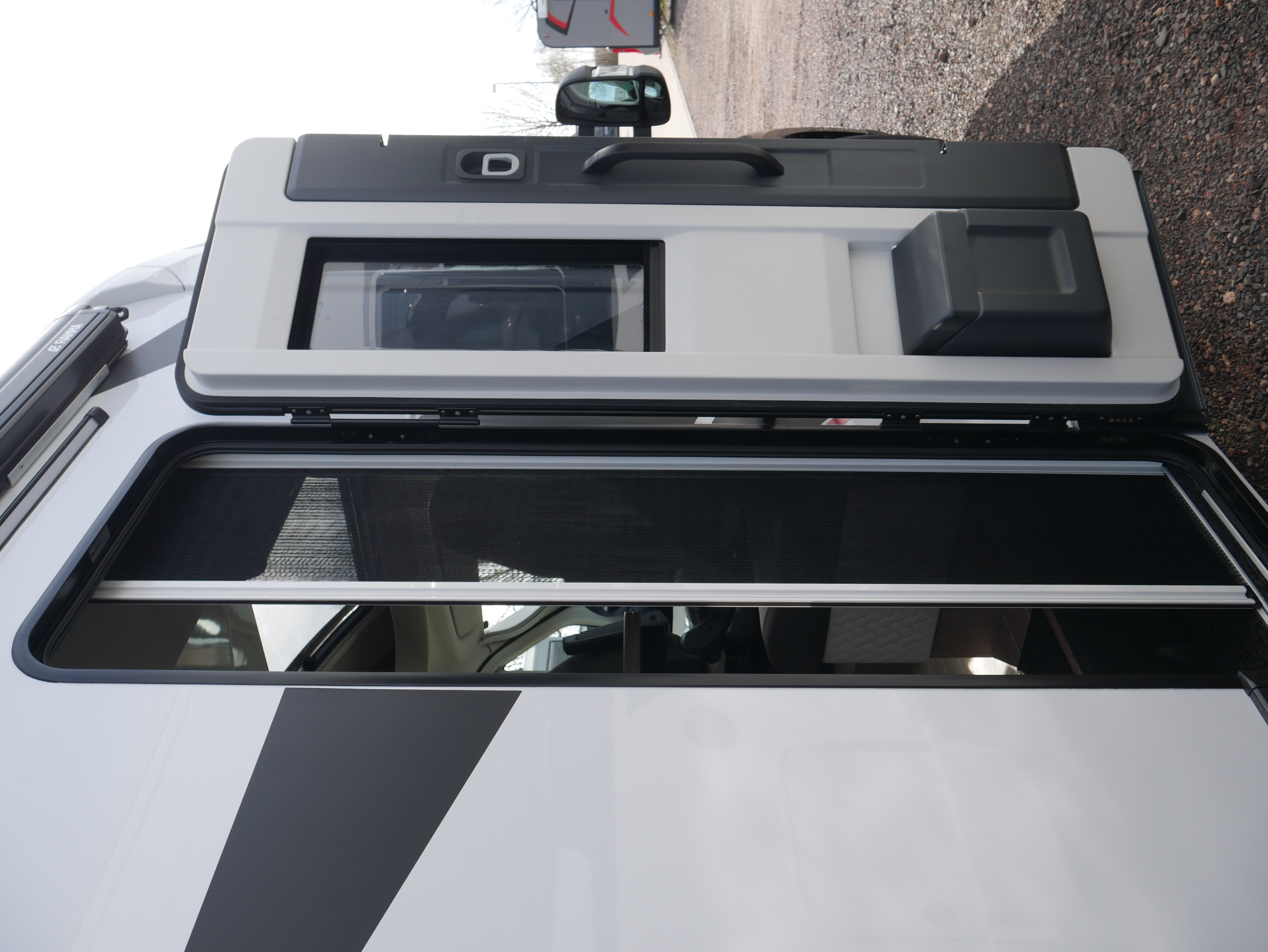 Caravandealer - Thüringen Süd - Freizeitfahrzeuge-Teichmann Wohnmobil Roller Team Zefiro 266 TL Power Edition Neufahrzeug Automatik 180 PS, 2 x Lithium Batterien, 400 Watt Solar demnächst verfügbar