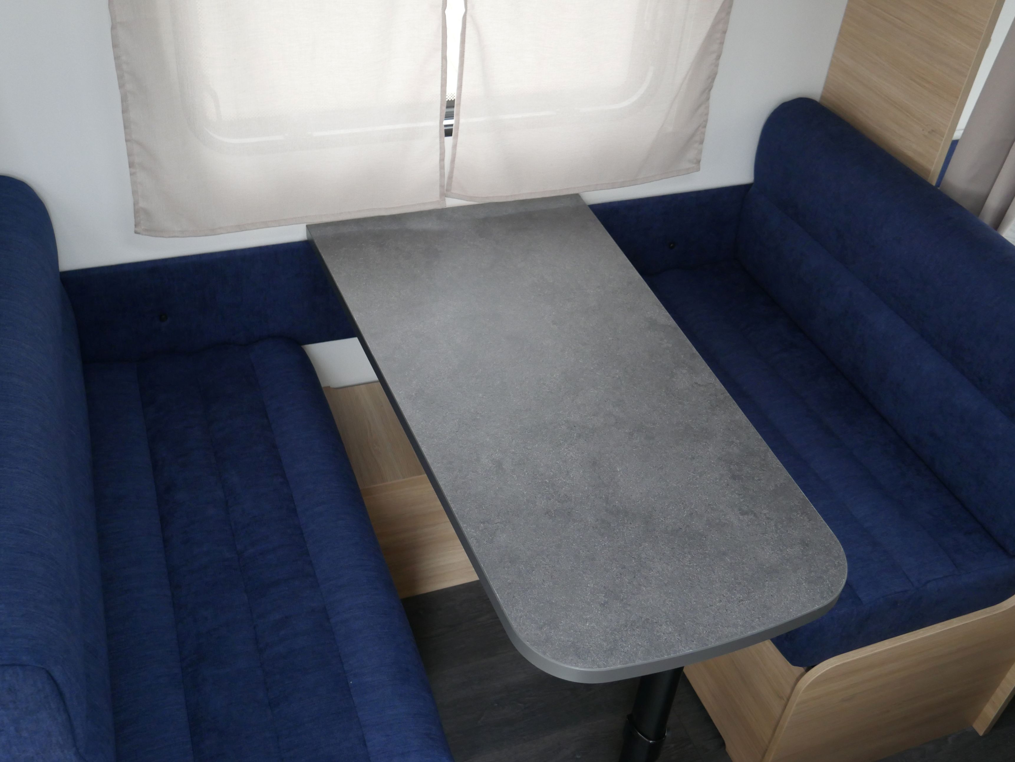 Caravan-Verkauf: Wohnwagen Sterckeman 420 CP Easy Neu !!! inkl. Markise, Truma Mover und Lithiumbatterie !!!