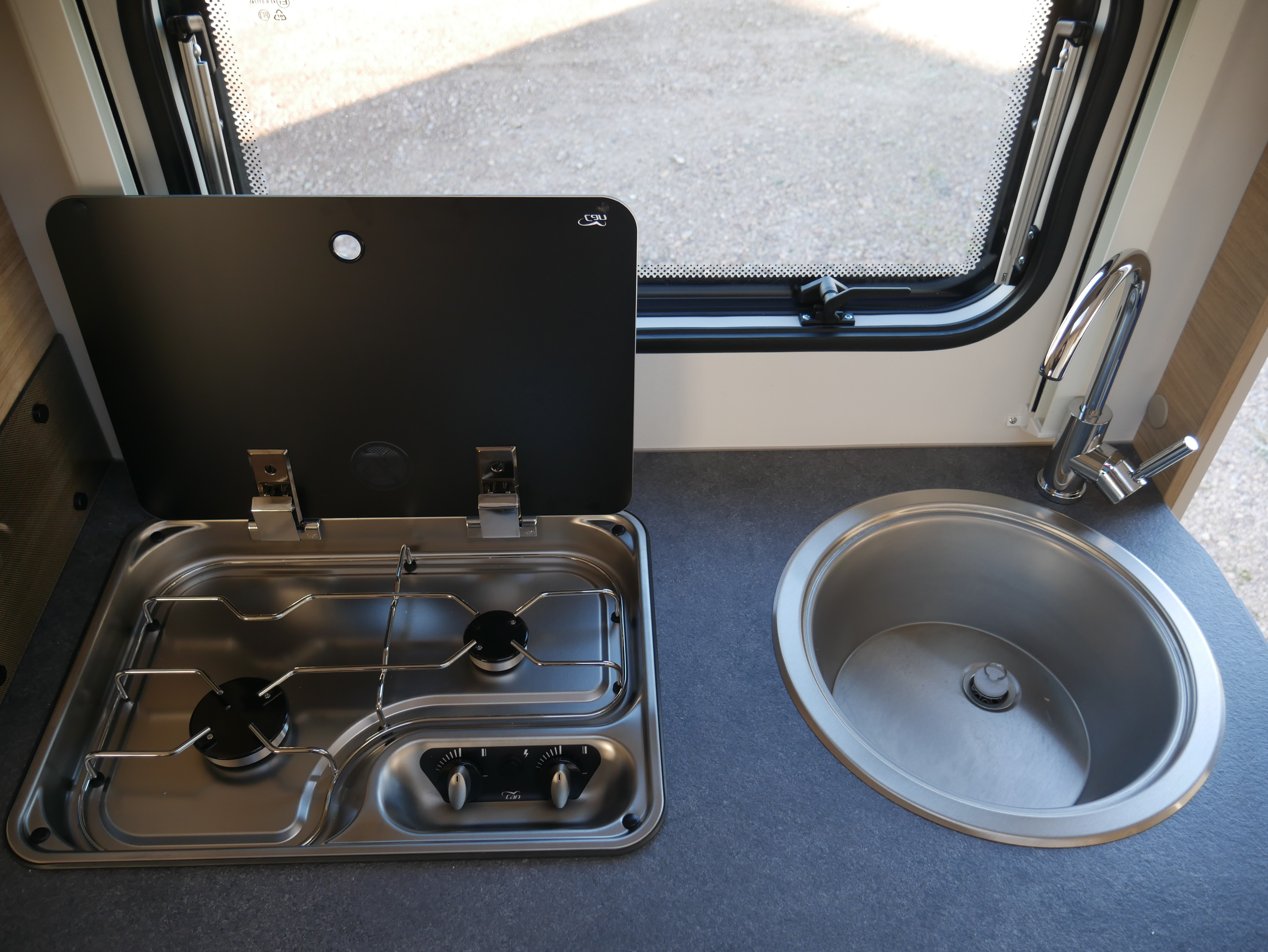 Caravan-Verkauf: Wohnwagen Sterckeman 462 LJ Easy Neufahrzeug sofort verfügbar !!! inkl. Markise und Truma Mover !!!