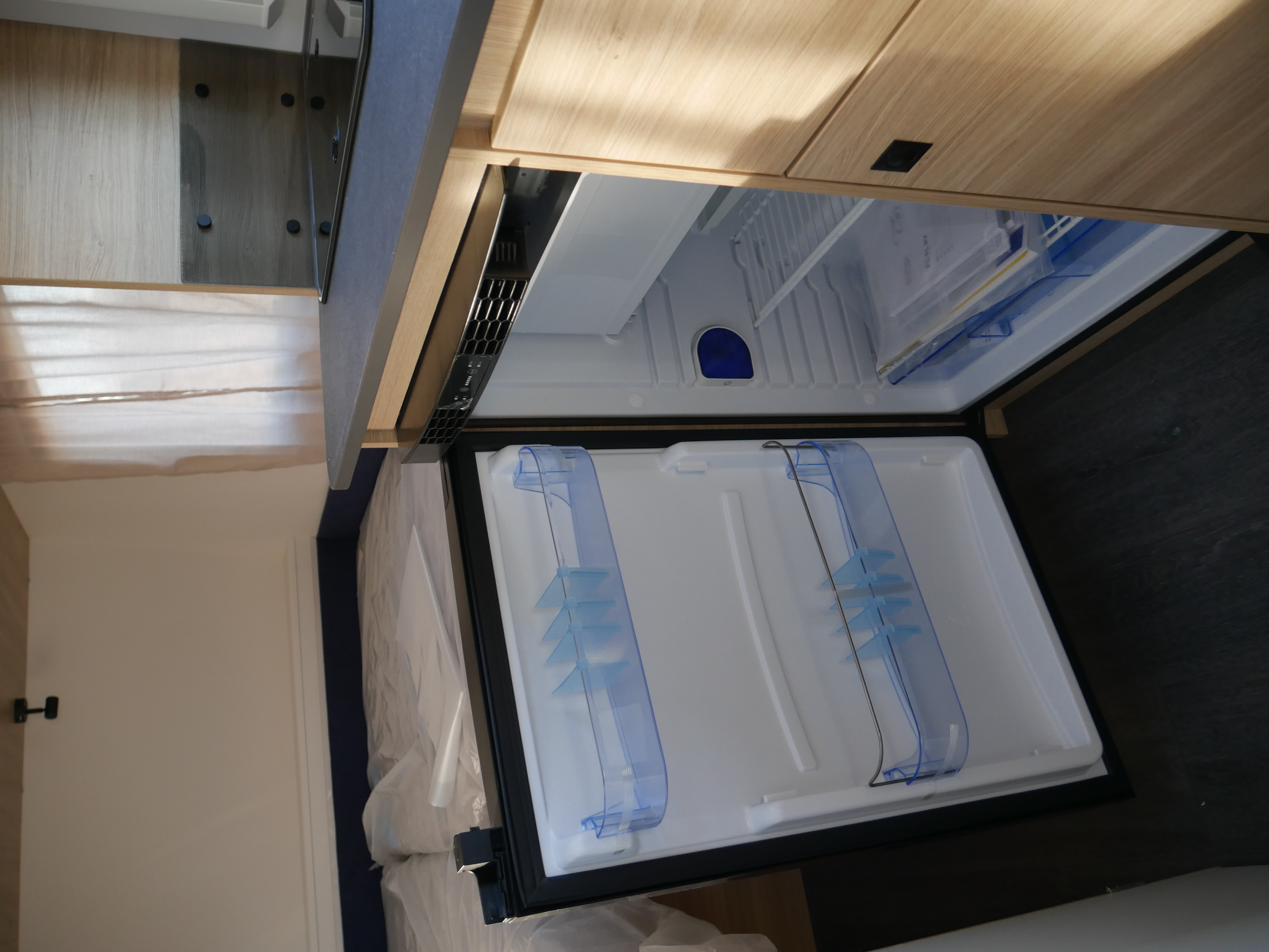 Caravan-Verkauf: Wohnwagen Sterckeman 462 LJ Easy Neufahrzeug sofort verfügbar !!! inkl. Markise und Truma Mover !!!