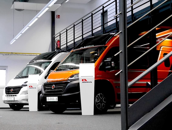 Wohnmobilhändler: Bergische Wohnmobile GmbH