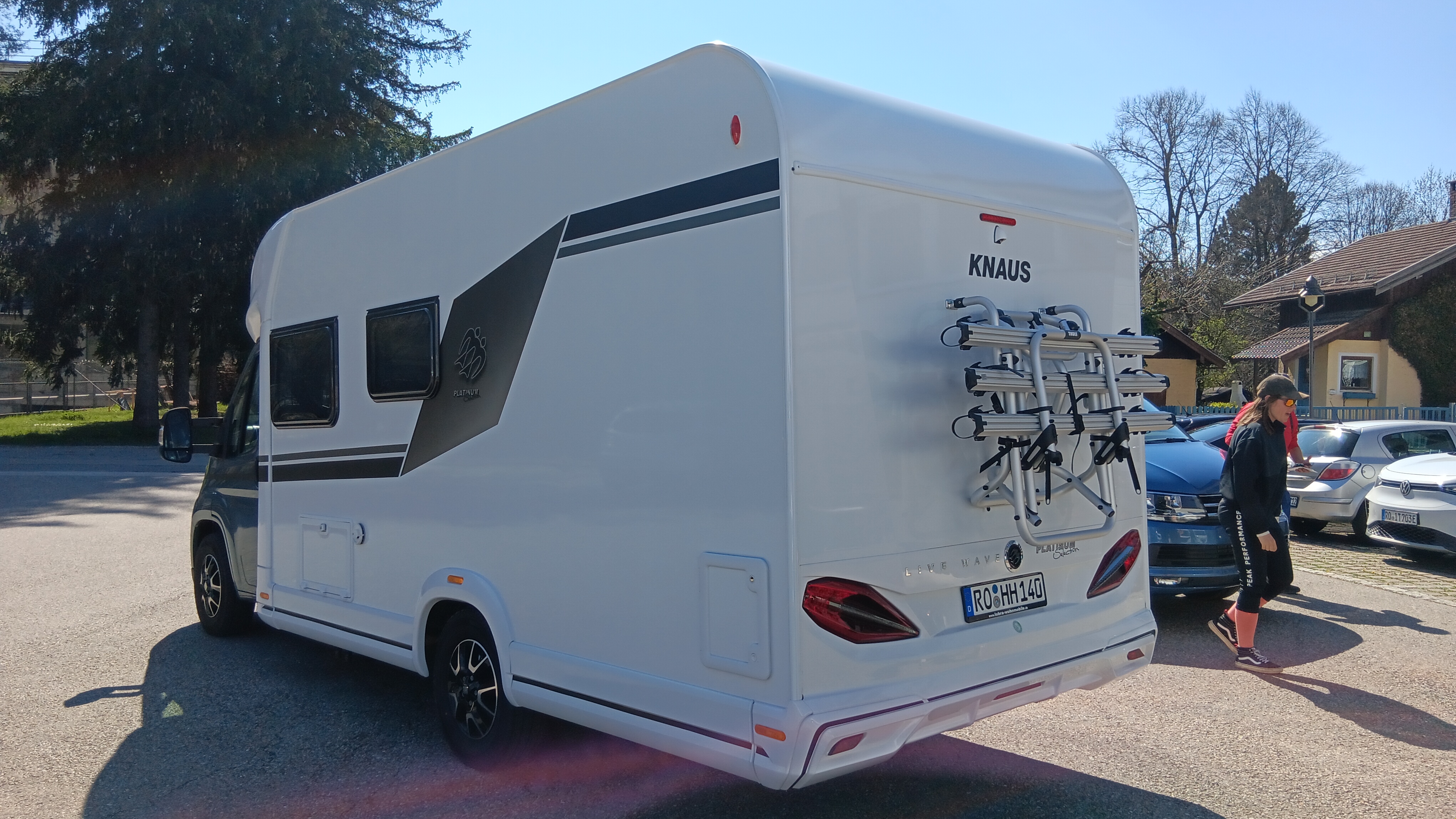 Caravandealer - Aufbauart: Teilintegriert - The Camper Rent GmbH Knaus Live Wave 650 MF Platinum Selection