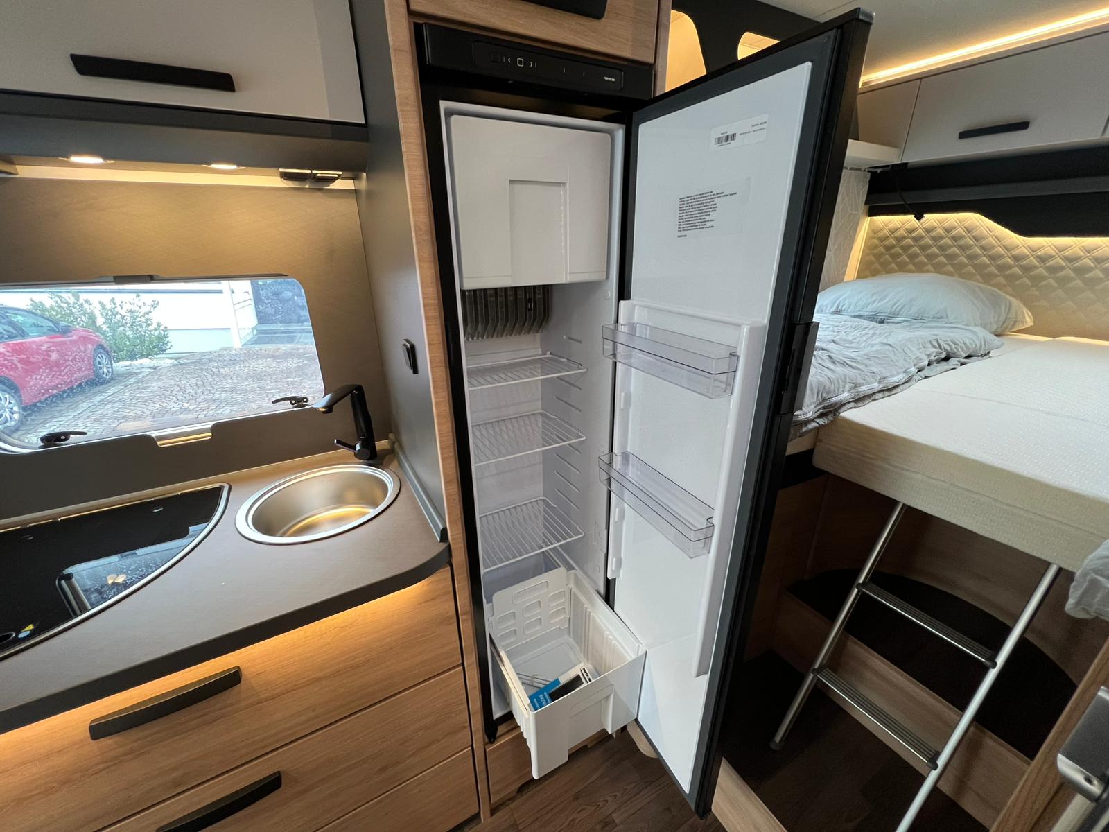 Caravandealer - Aufbauart: Teilintegriert - The Camper Rent GmbH Knaus Live Wave 650 MEG Platinum Selection