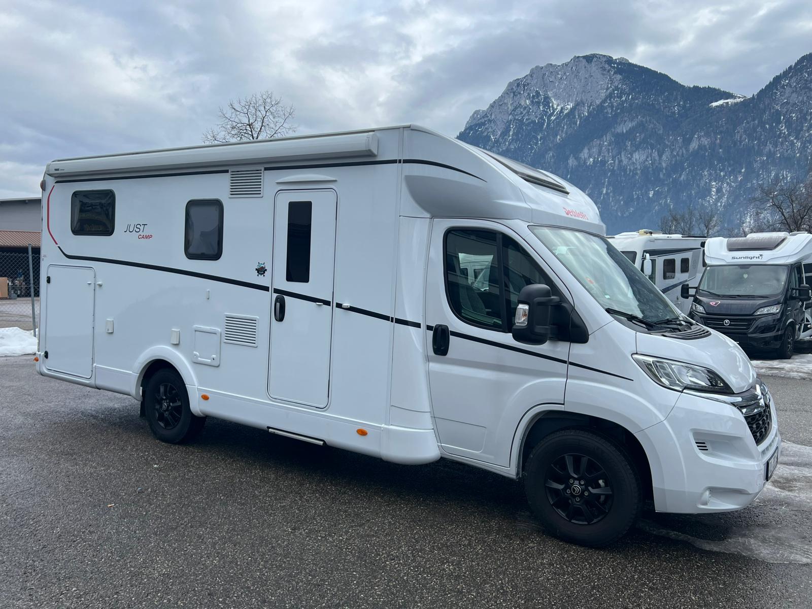 Caravandealer - Aufbauart: Teilintegriert - The Camper Rent GmbH Dethleffs Just Go T 7055 EB