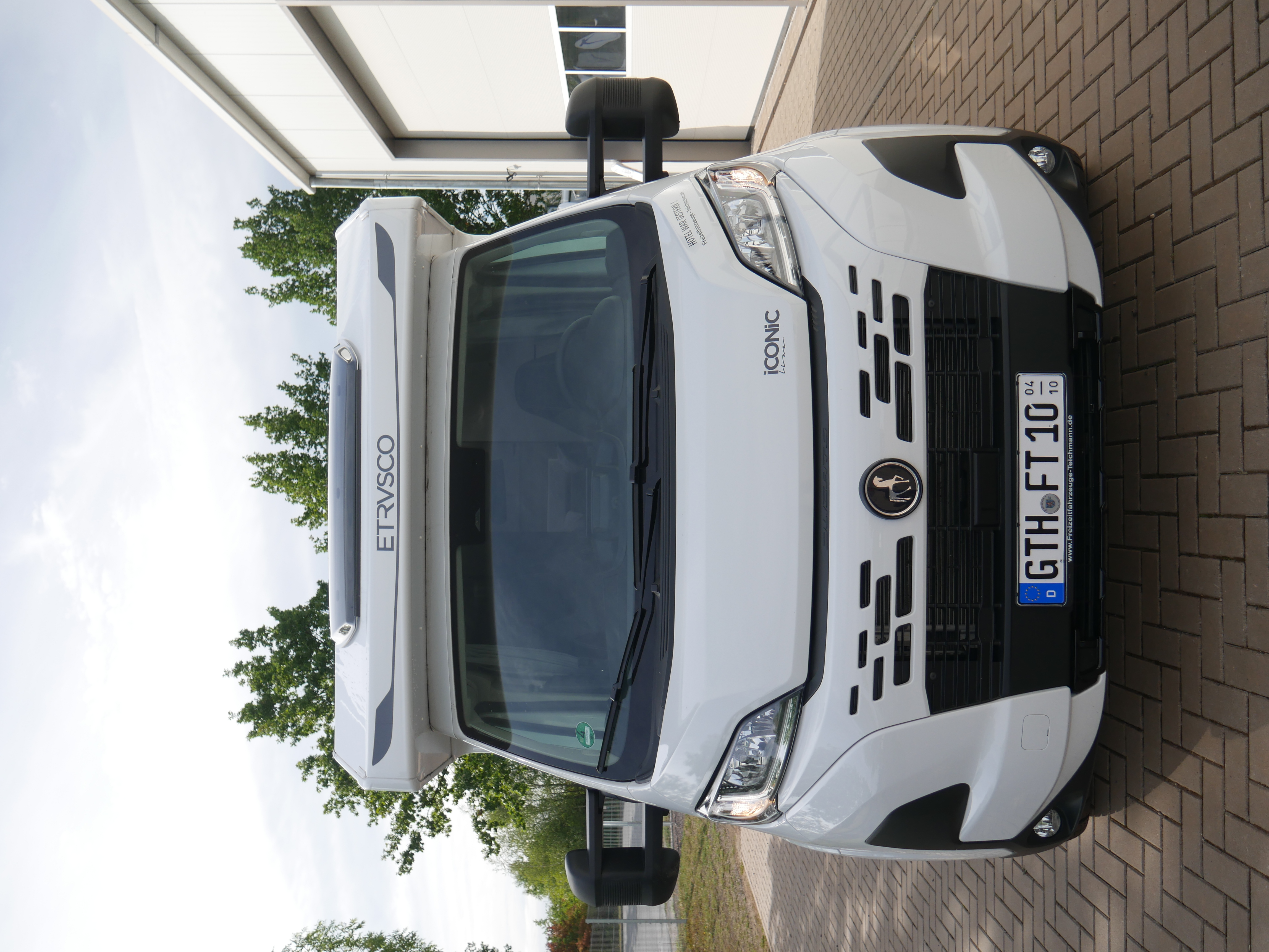 Wohnmobil-Verkauf: Etrusco T 7.4 SBC SAT-TV/Markise/Fahrradträger