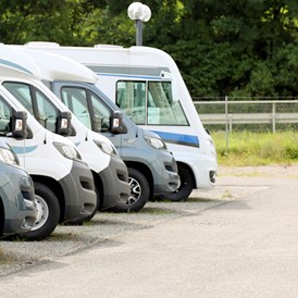 Wohnmobilhändler: Unsere Fahrzeugflotte wartet darauf von Ihnen entdeckt zu werden! - maincamp GmbH